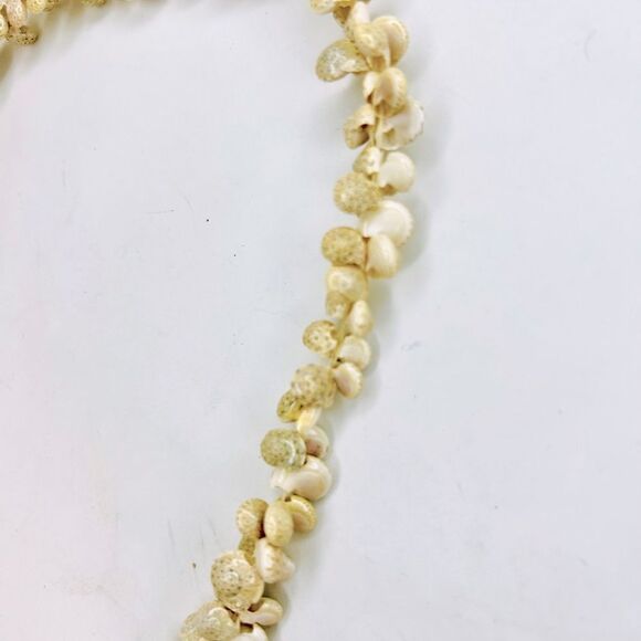 Vintage Boho Shell Necklace - Picture 5 of 7